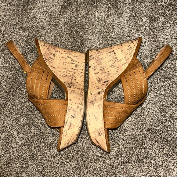 Guess Wedges - Picture 4 of 5